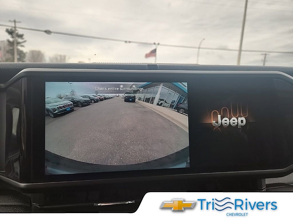 Used 2024 Jeep Wrangler Unlimited Sport AWD/4WD image 18
