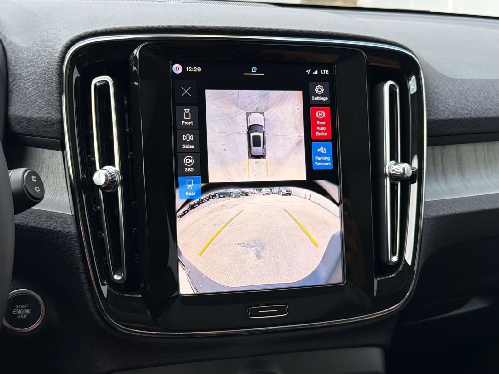 New 2026 Volvo XC40 B5 Plus w/ Climate Package AWD/4WD image 19