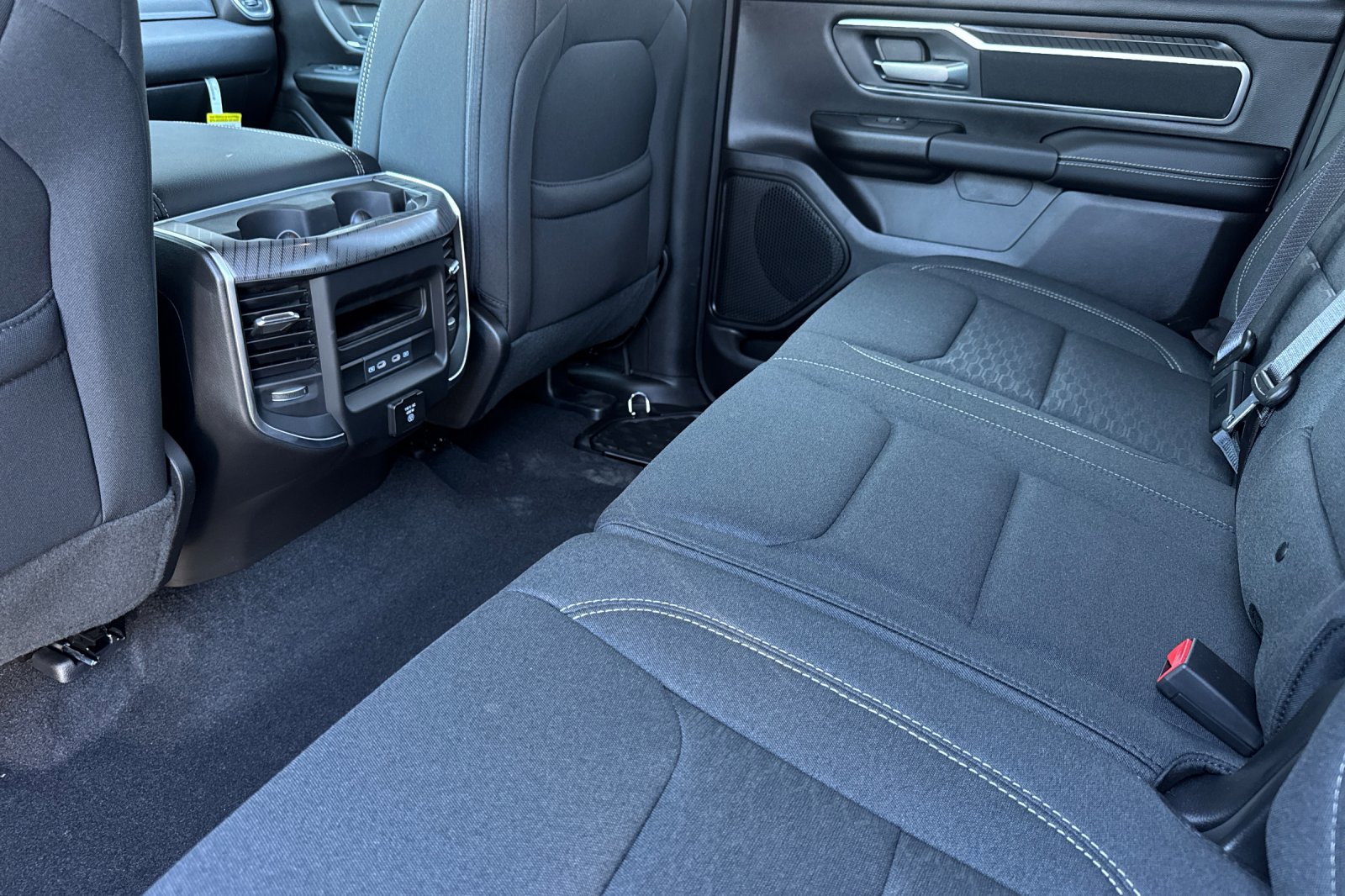 New 2026 RAM 1500 4x4 Crew Cab image 11