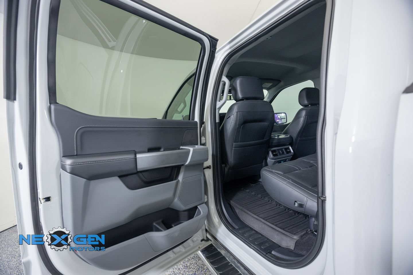 Used 2024 Ford F150 XLT w/ Equipment Group 302A MID AWD/4WD image 29