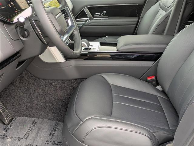 Certified 2025 Land Rover Range Rover SE AWD/4WD image 17
