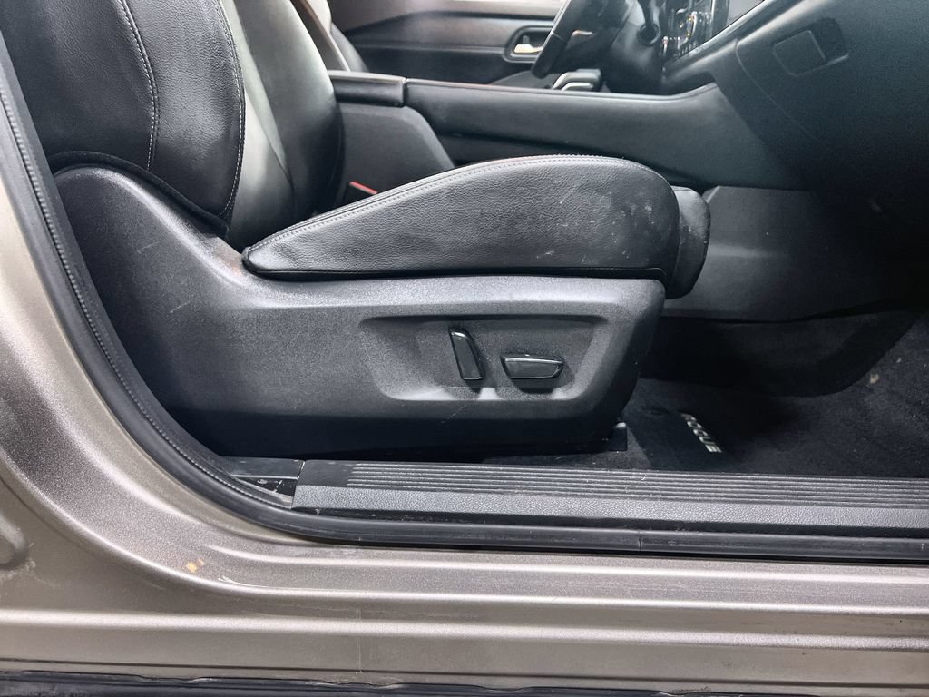 Used 2023 Nissan Rogue SL w/ SL Premium Package FWD image 28