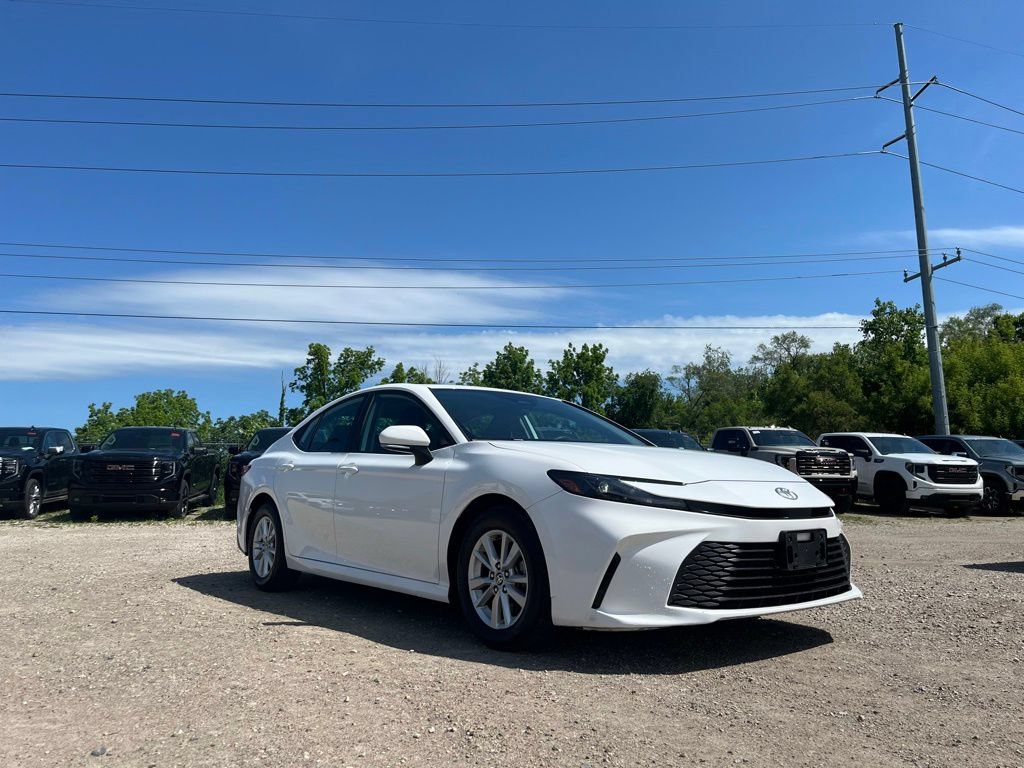 Used 2025 Toyota Camry LE FWD image 7