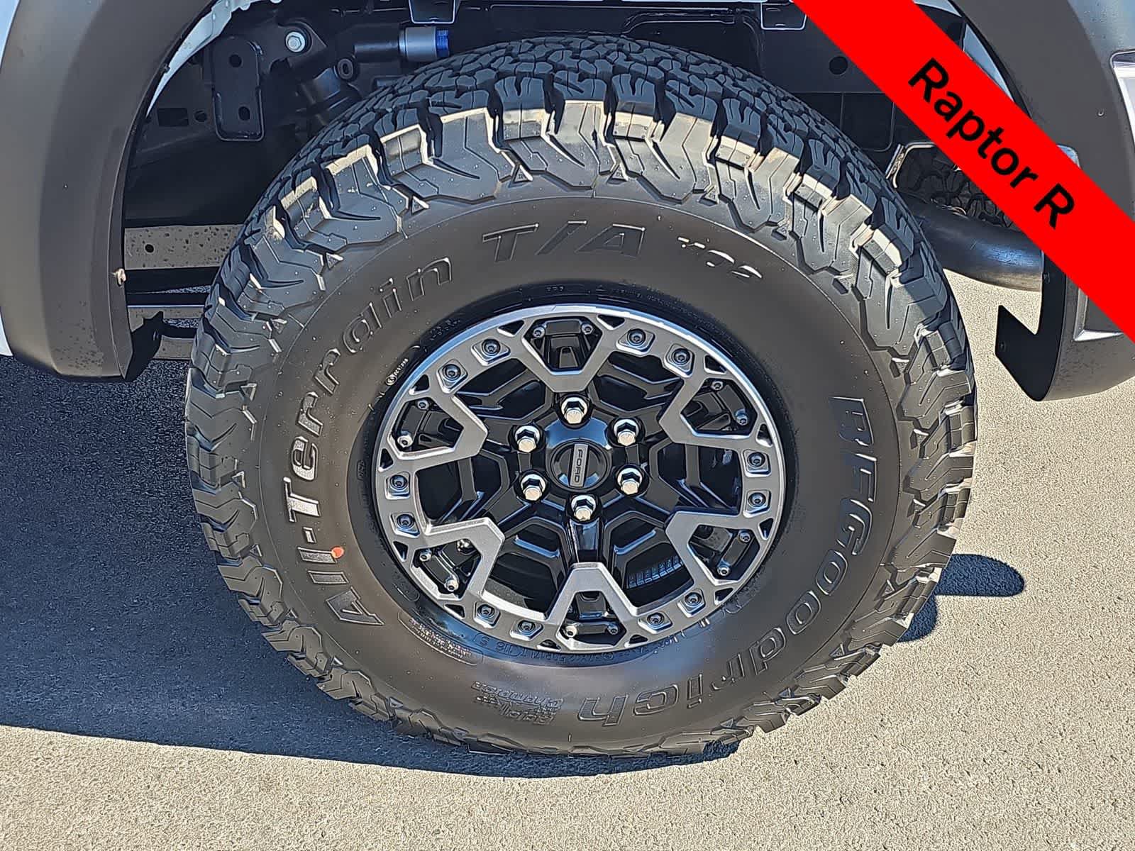 Used 2025 Ford F150 Raptor w/ Equipment Group 803A Raptor R AWD/4WD image 12