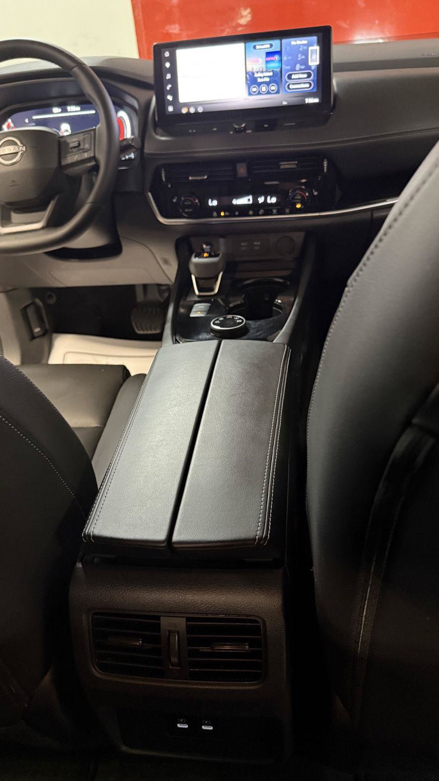 Used 2025 Nissan Rogue SL AWD/4WD image 20