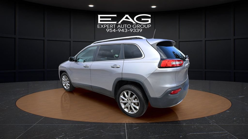 Used 2018 Jeep Cherokee Limited FWD image 6