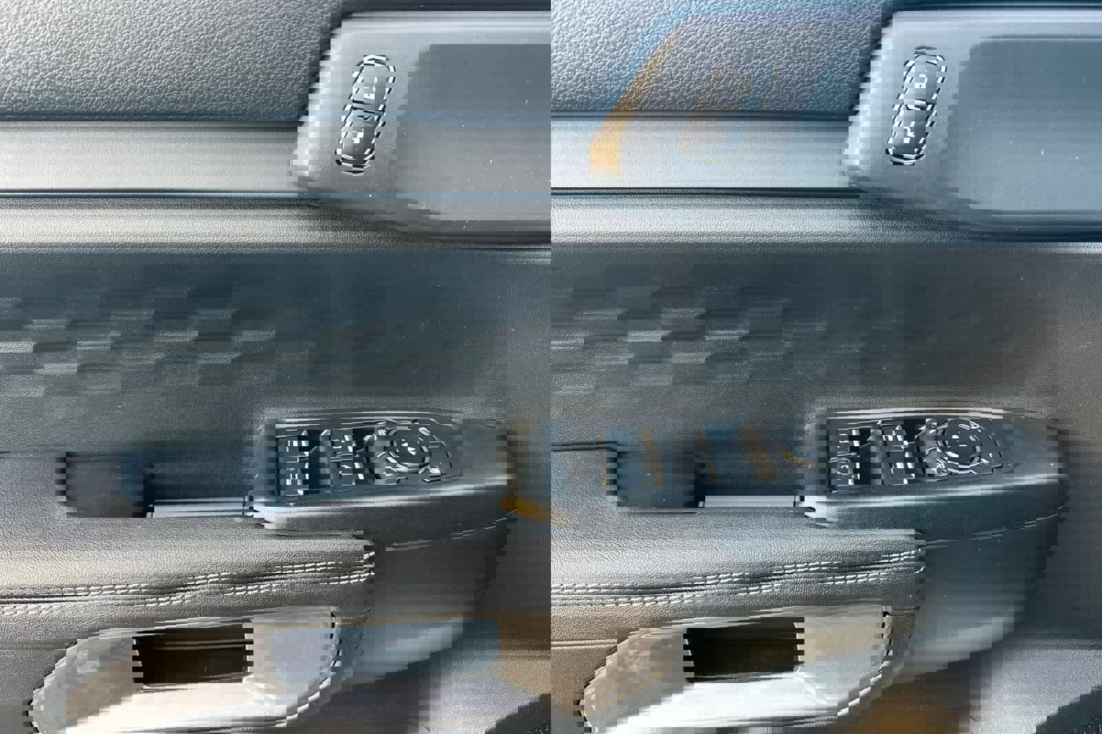 New 2025 Ford Ranger XLT w/ Equipment Group 301A High image 13