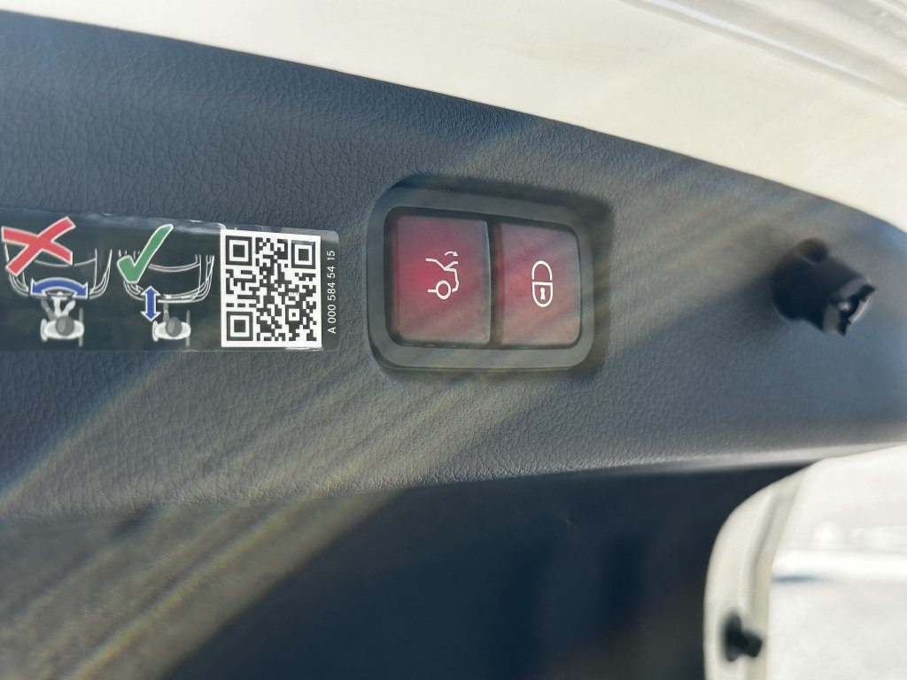 Certified 2026 Mercedes-Benz C 43 AMG 4MATIC Sedan image 23