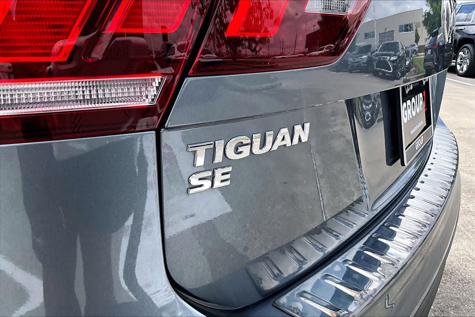 Used 2019 Volkswagen Tiguan SE w/ Panoramic Sunroof Package FWD image 28