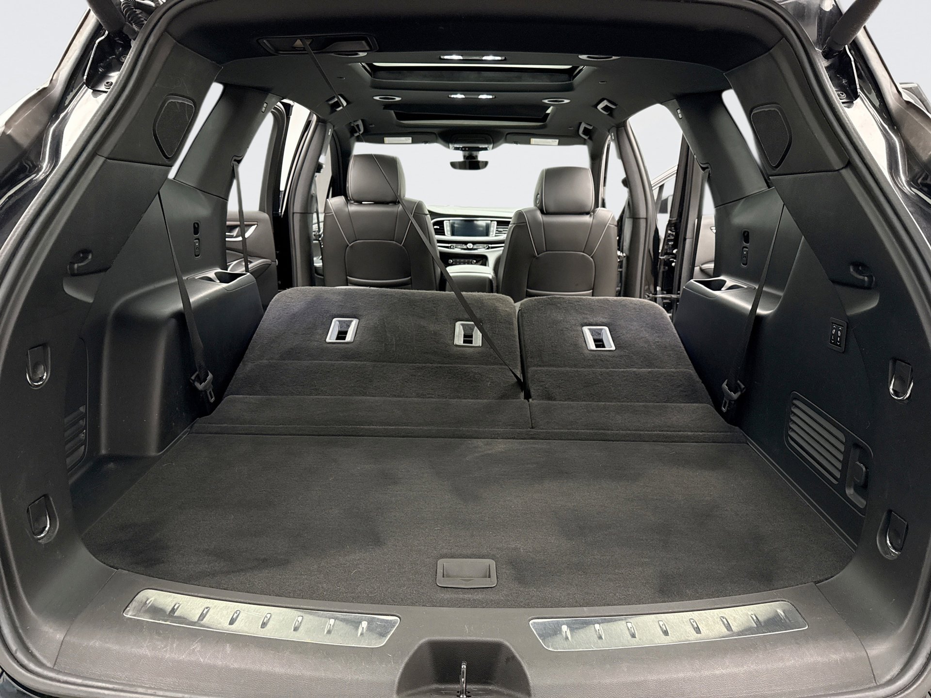 Used 2022 Buick Enclave Avenir w/ Avenir Technology Package image 26