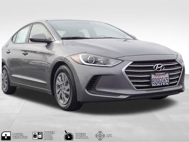 Used 2018 Hyundai Elantra SE image 1