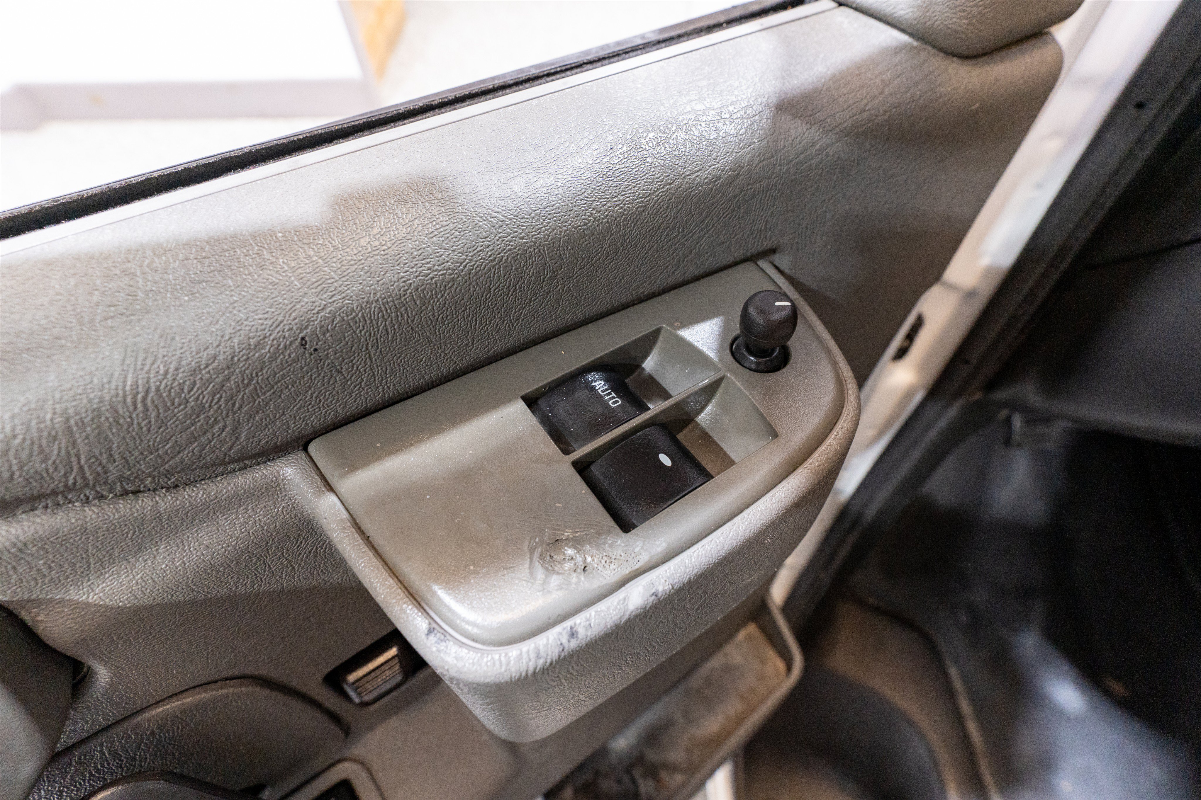 Used 2021 Chevrolet Express 2500 RWD image 15