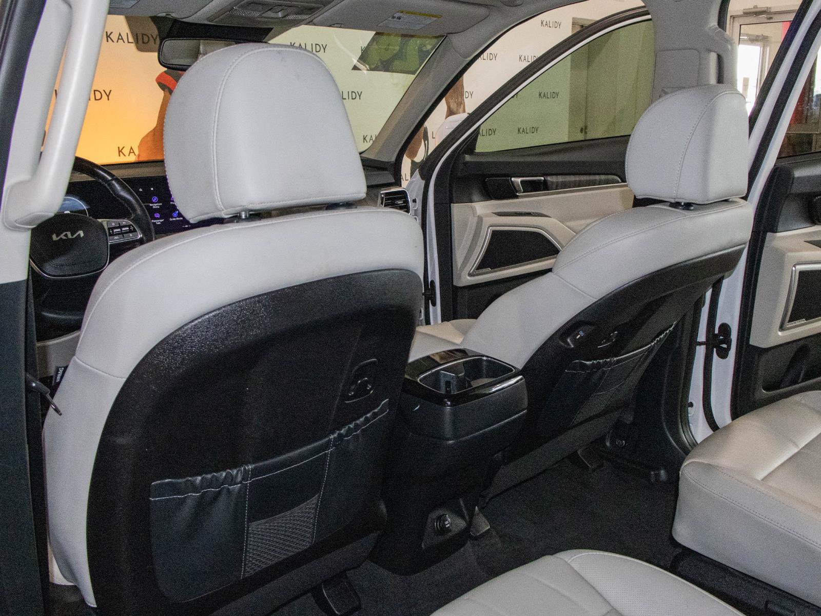 Used 2024 Kia Telluride SX w/ Towing Package AWD/4WD image 10