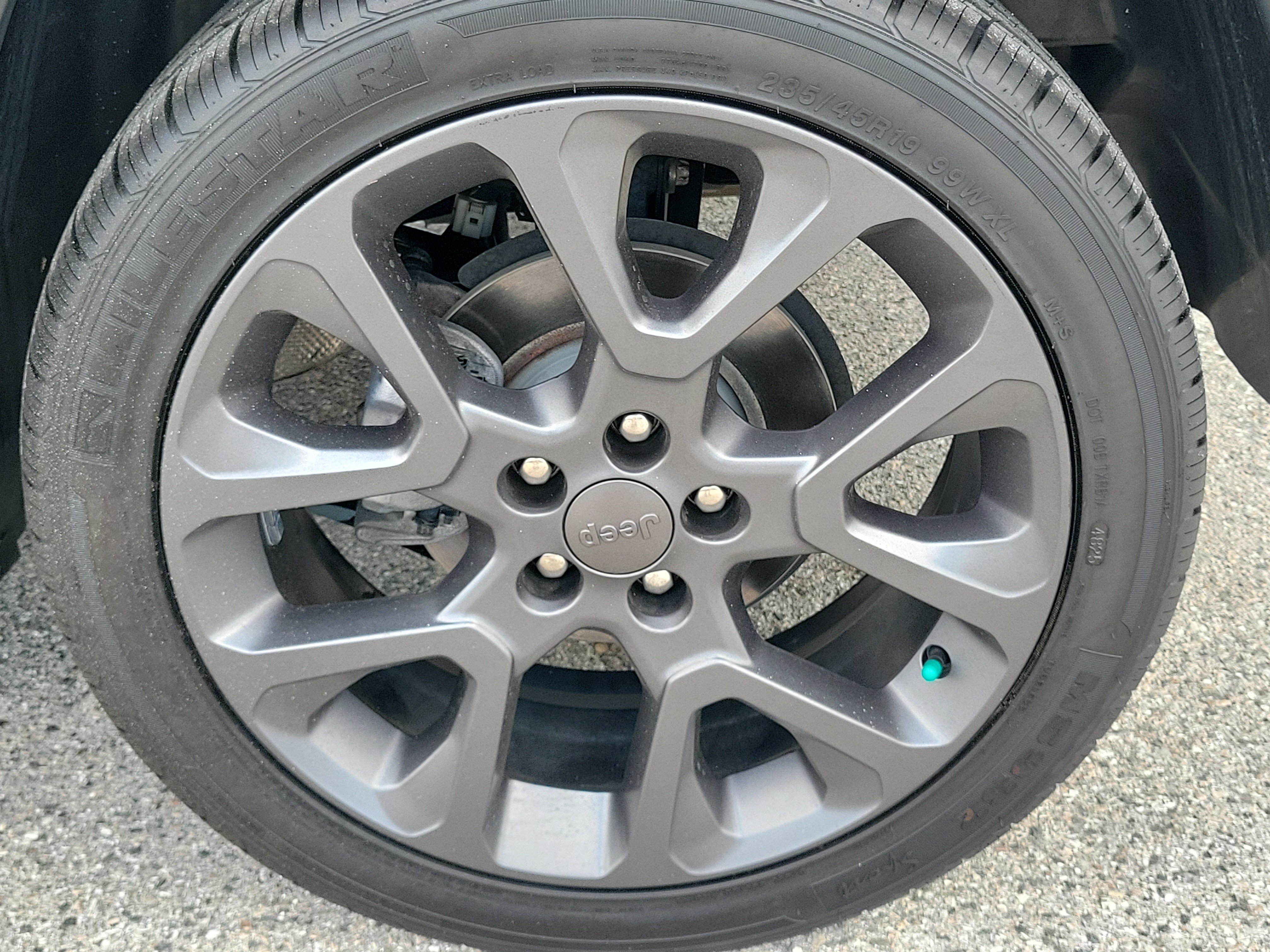 Used 2021 Jeep Compass Latitude FWD image 13