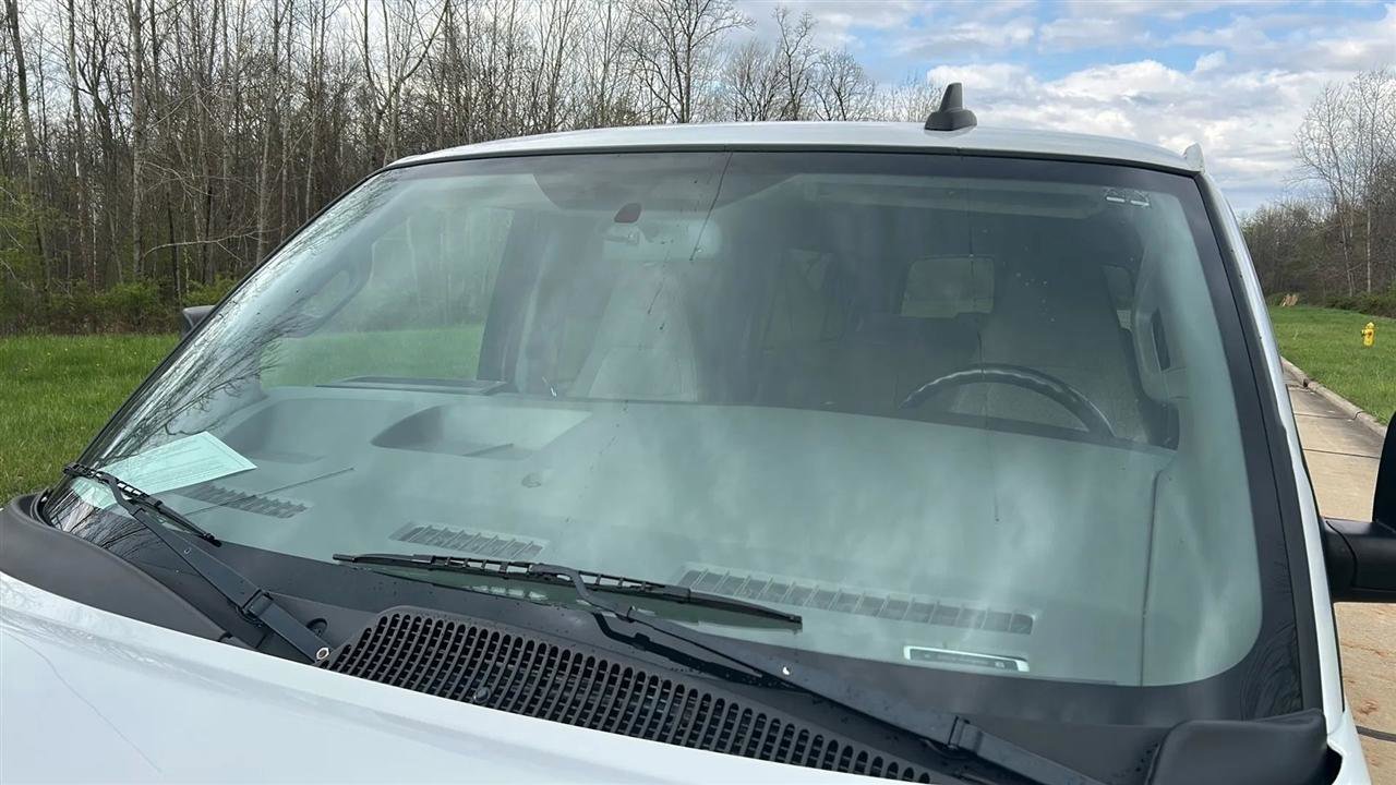 Used 2018 Chevrolet Express 3500 LT w/ LT Preferred Equipment Group RWD image 19