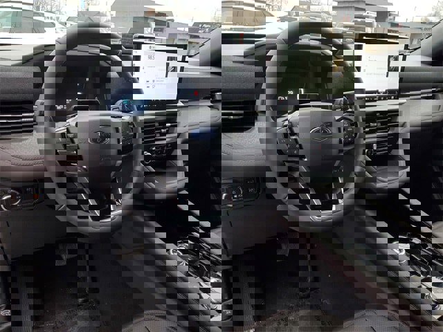 New 2026 Ford Explorer Platinum w/ LUX Leather Package image 18