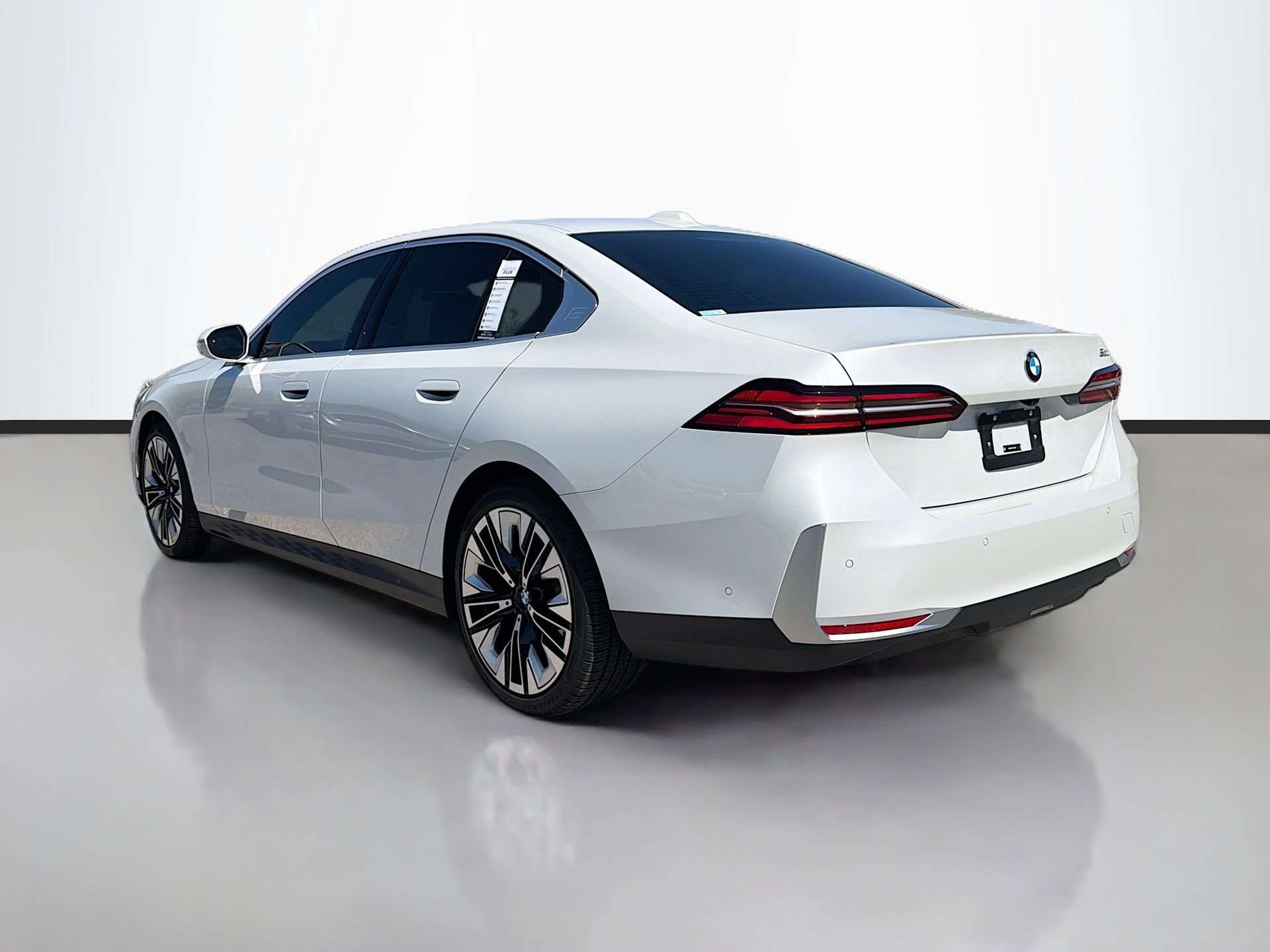 Used 2026 BMW 530i w/ Premium Package image 6