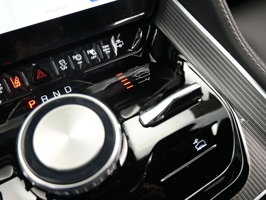 Used 2024 Jeep Grand Wagoneer L Series II w/ Quick Order Packagew 28T image 32