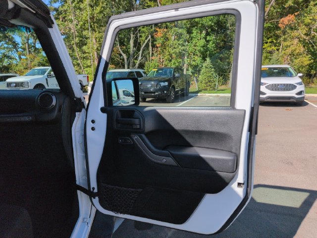 Used 2018 Jeep Wrangler Unlimited Sport S AWD/4WD image 15
