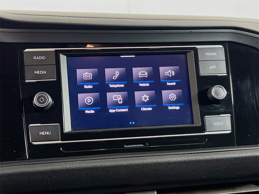 Used 2024 Volkswagen Jetta SE image 13
