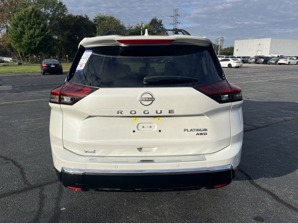 New 2026 Nissan Rogue Platinum image 4