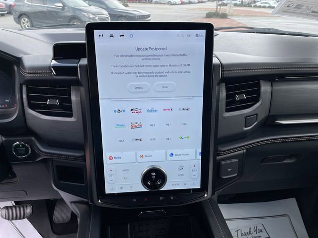 Used 2022 Ford Expedition Platinum image 18