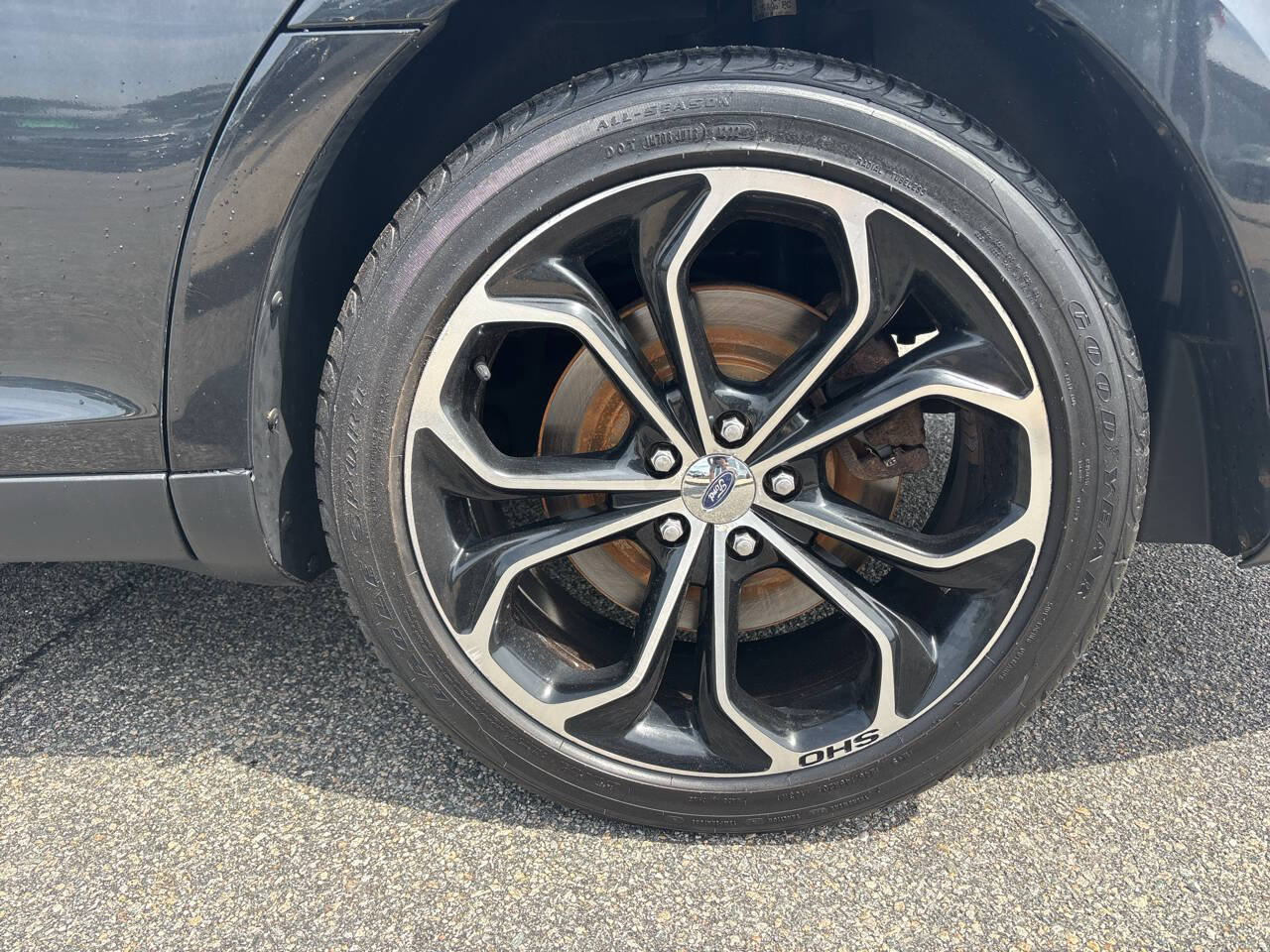 Used 2013 Ford Taurus SHO AWD/4WD image 5