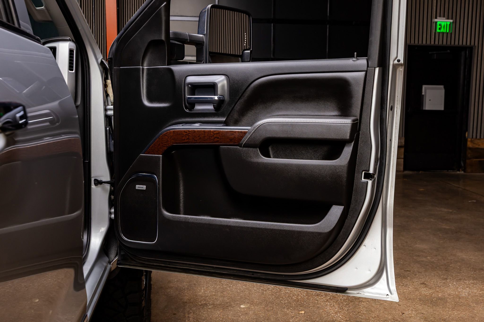 Used 2017 GMC Sierra 1500 SLT w/ Enhanced Driver Alert Package image 34