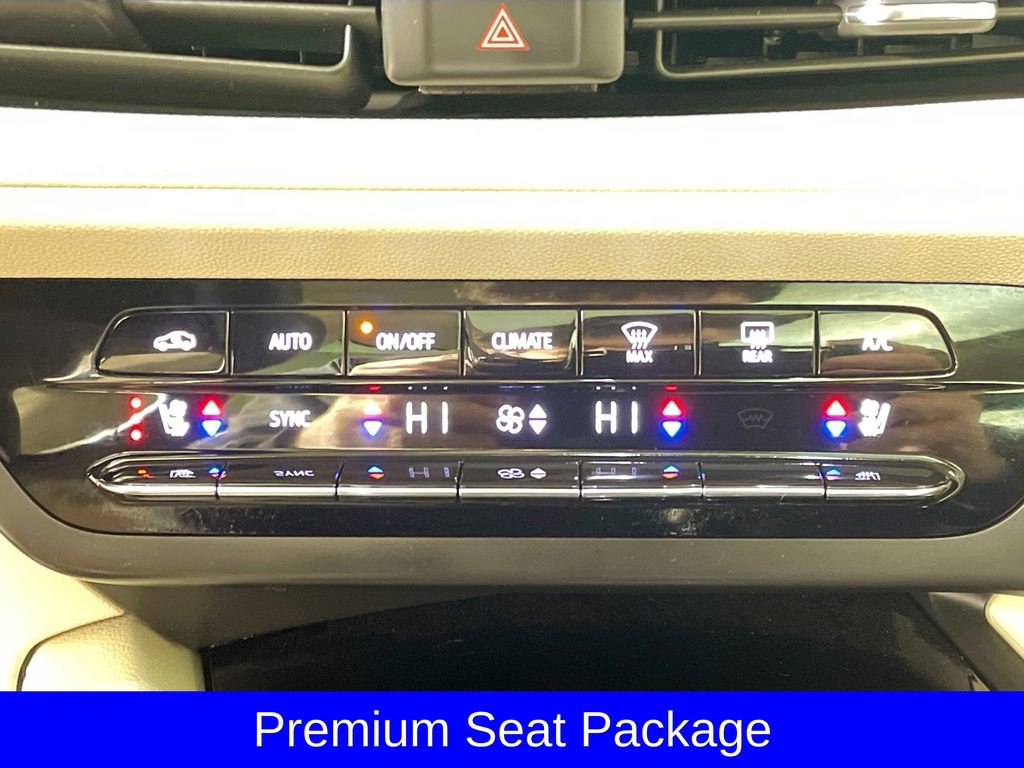 Used 2022 Buick Envision Avenir w/ Premium Seat Package image 20