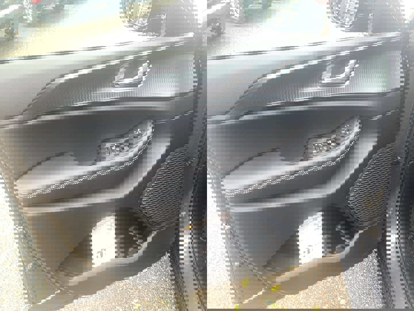 New 2025 Jeep Grand Cherokee Laredo X image 16