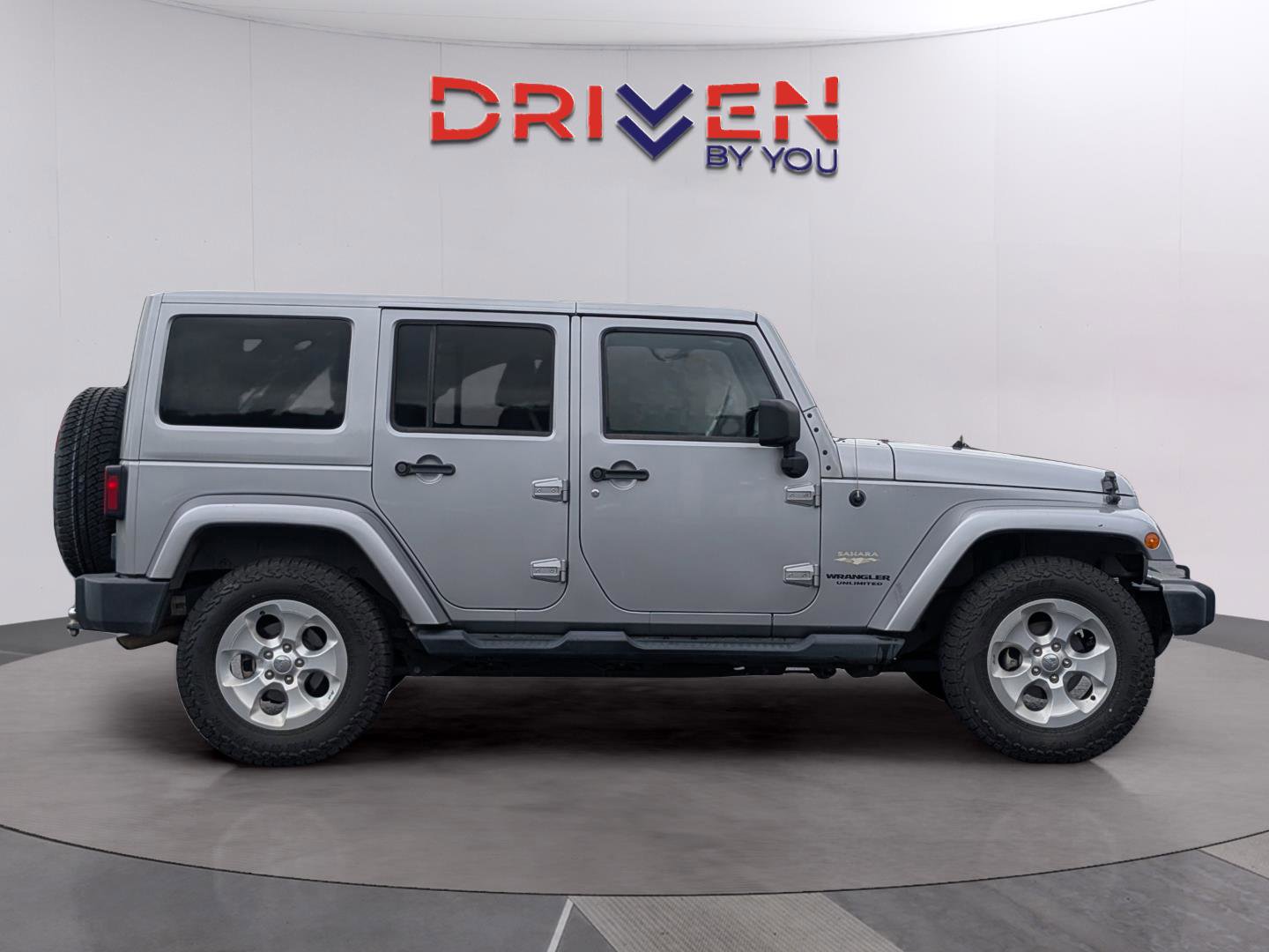 Used 2013 Jeep Wrangler Unlimited Sahara w/ Max Tow Pkg AWD/4WD image 6