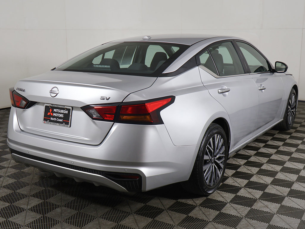 Used 2024 Nissan Altima 2.5 SV FWD image 7