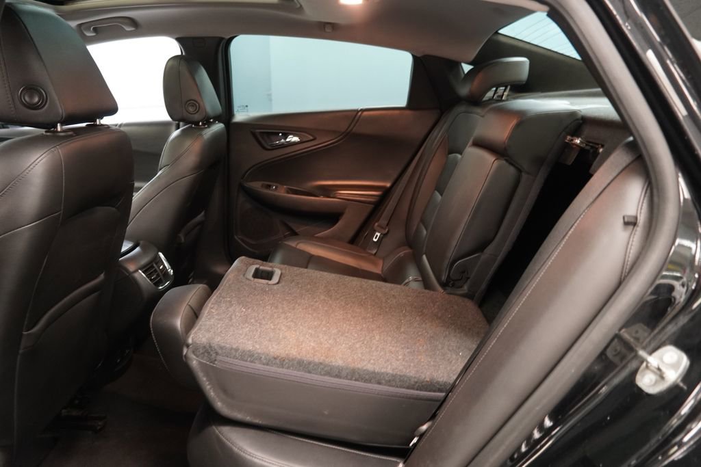 Used 2016 Chevrolet Malibu LT w/ Leather Package image 28