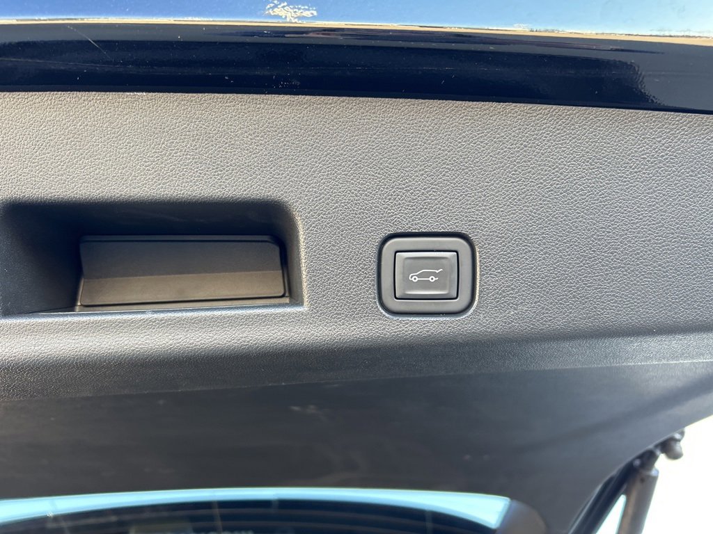 Used 2024 Chevrolet Traverse RS w/ LPO, Floor Liner Package image 8