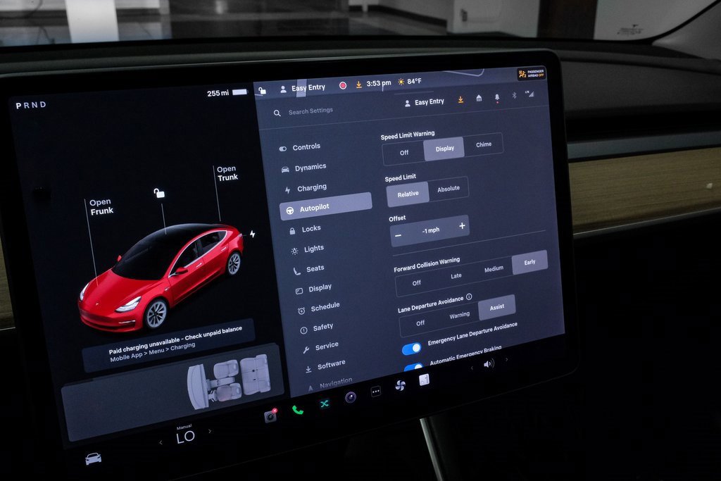 Used 2018 Tesla Model 3 Long Range image 25