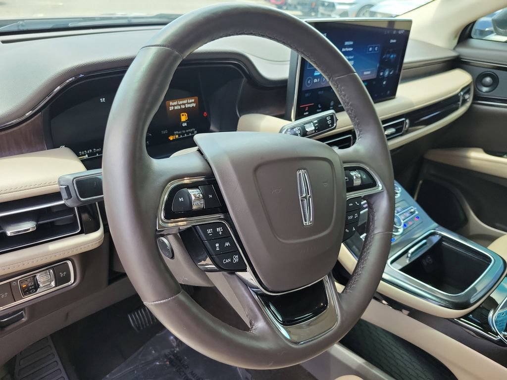 Used 2022 Lincoln Nautilus Reserve w/ Equipment Group 201A FWD image 15
