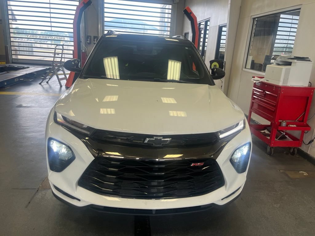 Used 2021 Chevrolet TrailBlazer RS w/ Sun and Liftgate Package AWD/4WD image 10