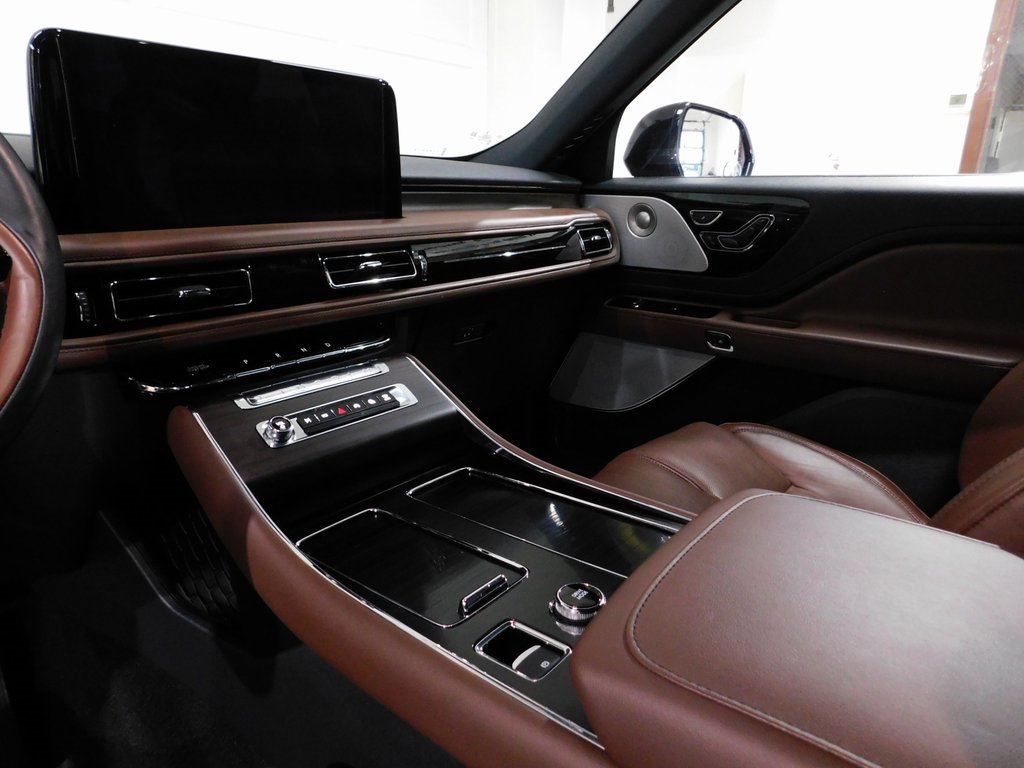 Used 2025 Lincoln Aviator Reserve w/ Equipment Group 201A image 75