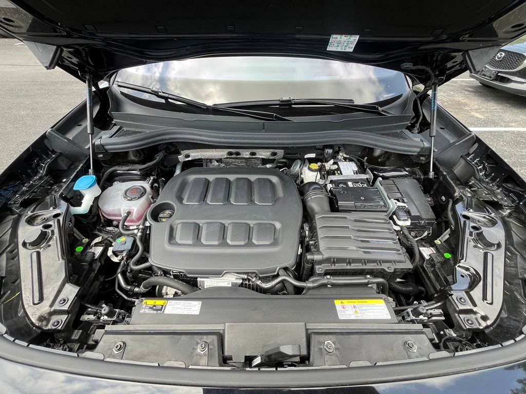 Certified 2025 Volkswagen Tiguan SEL R-Line AWD/4WD image 29