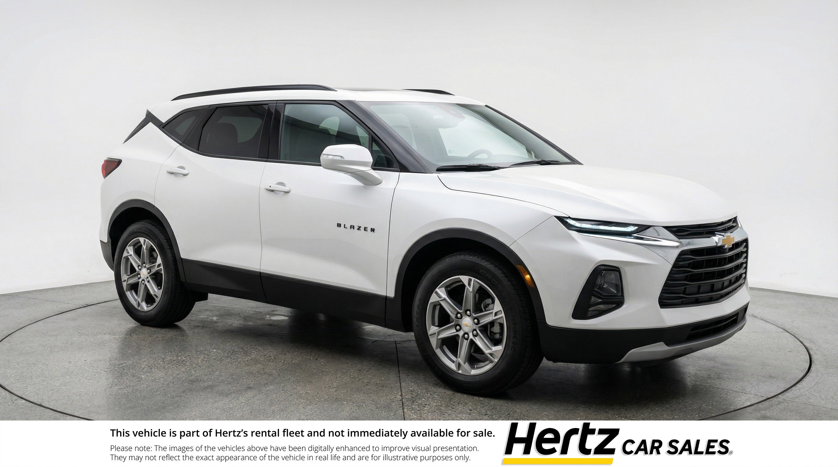 Used 2025 Chevrolet Blazer LT image 1