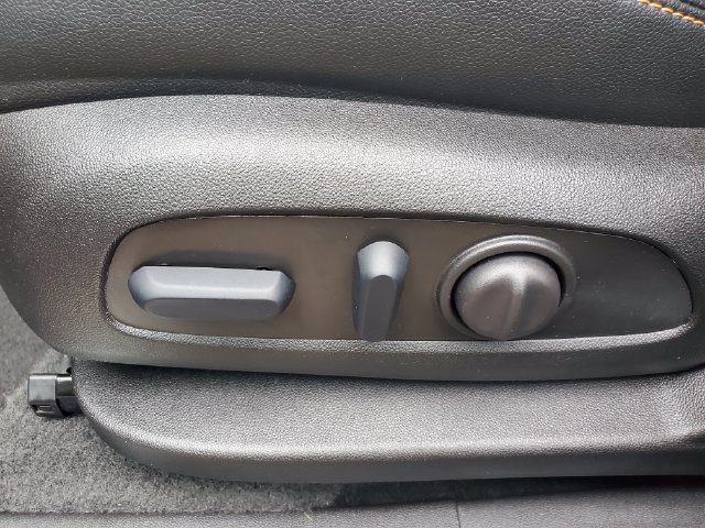 Certified 2024 Chevrolet Equinox Premier FWD image 21