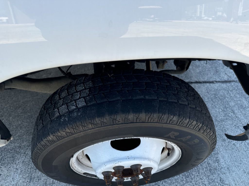 Used 2015 Ford E-350 and Econoline 350 Super Duty image 25