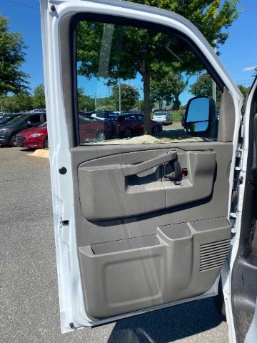 Used 2023 Chevrolet Express 3500 LS RWD image 15