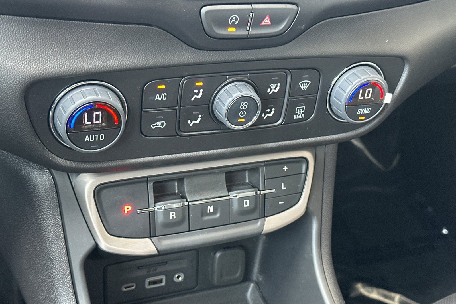 Certified 2024 GMC Terrain Denali w/ Denali Premium Package image 29