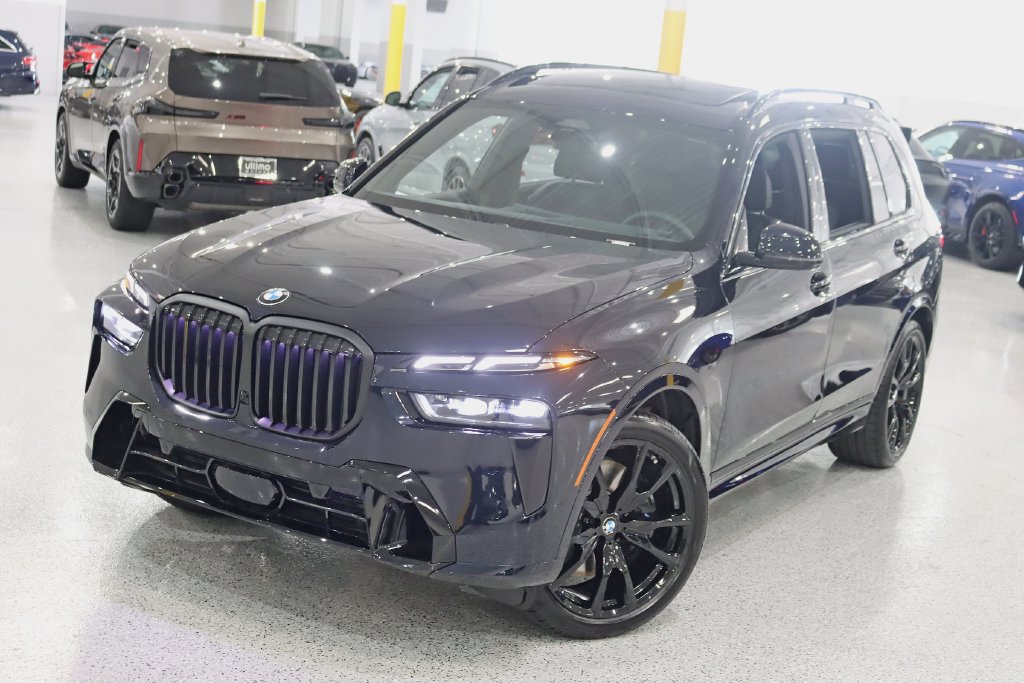 Used 2026 BMW X7 xDrive40i w/ M Sport Package AWD/4WD image 5