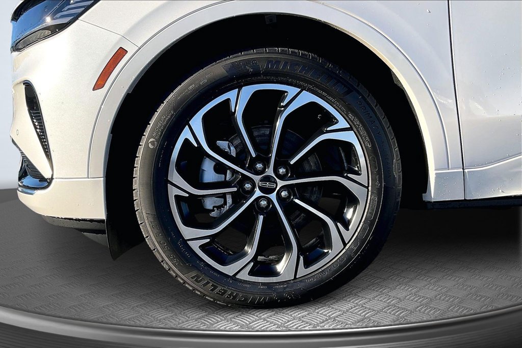 Used 2026 Lincoln Nautilus Reserve AWD/4WD image 35