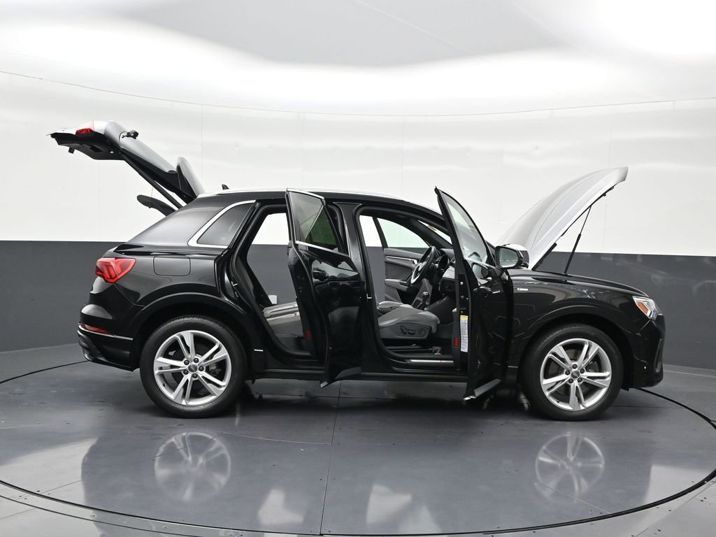 Used 2019 Audi Q3 2.0T Premium Plus w/ Premium Plus Package image 32