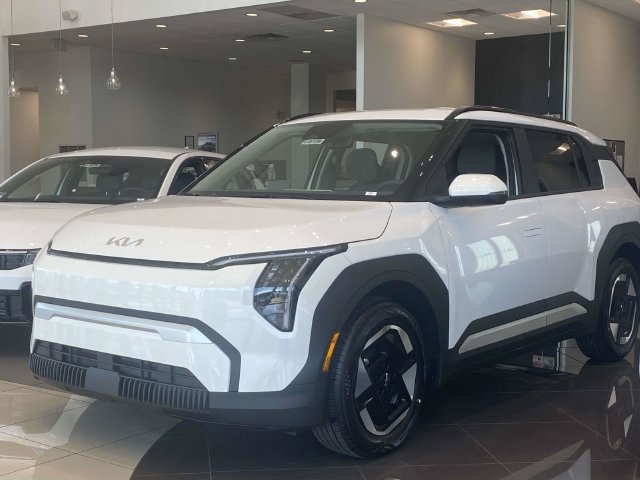 New 2027 Kia EV3 FWD image 6