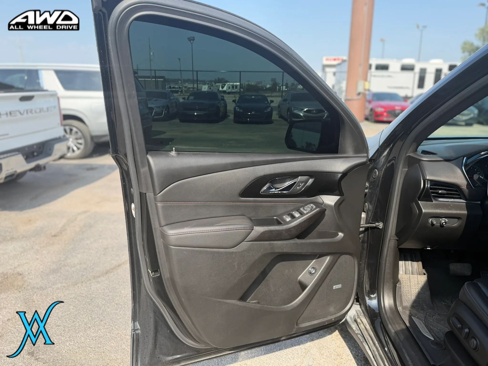 Used 2023 Chevrolet Traverse RS w/ LPO, Floor Liner Package AWD/4WD image 11