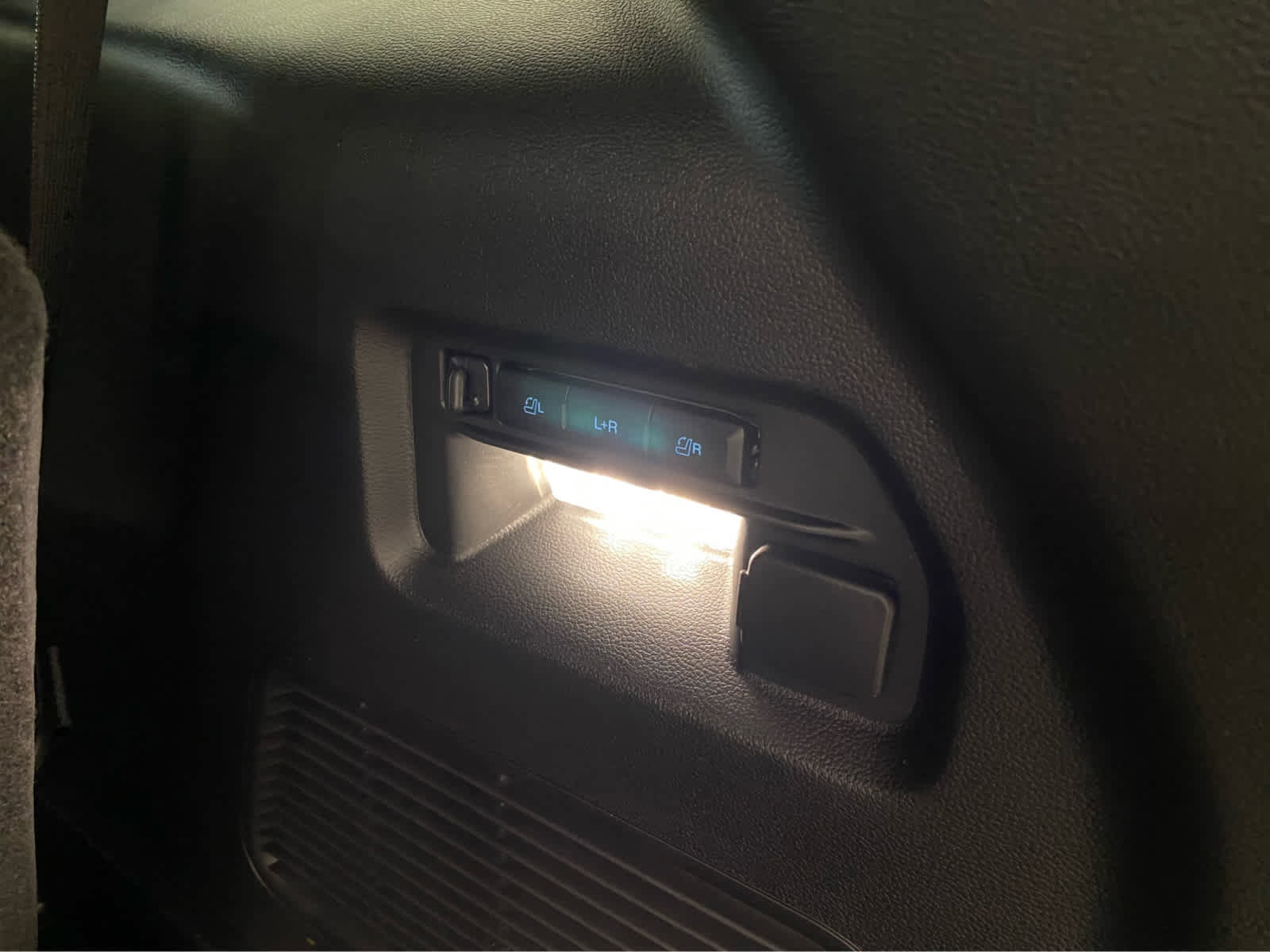 New 2025 Ford Explorer ST image 8